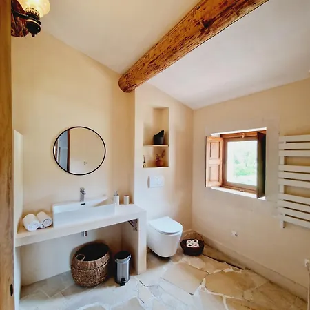 Mas Du Rollier D'hotes Bed & Breakfast